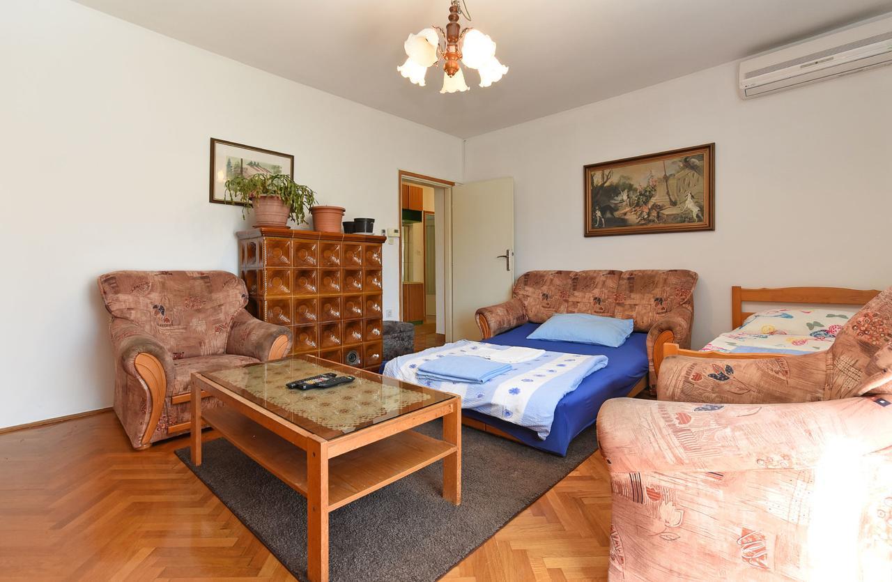 Apartments Josip 74 Pula Exterior foto